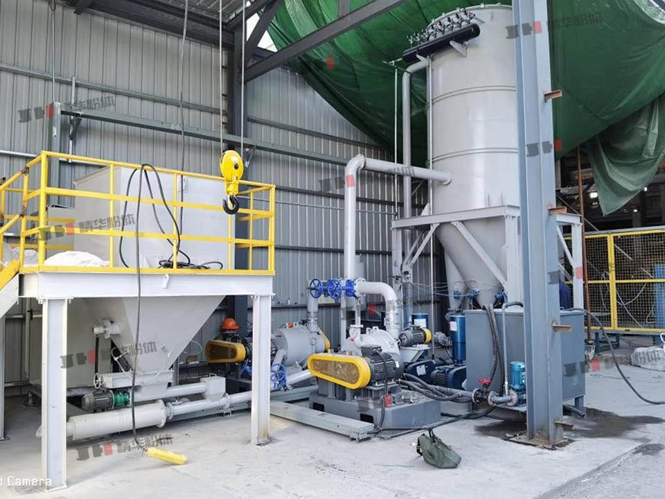 小苏打研磨机--巢湖某公司