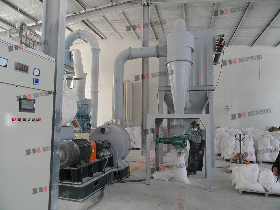 聚磷酸铵超微粉碎机--山东某公司