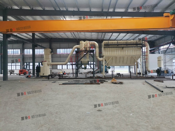 煅后焦辊压磨--内蒙古某生产现场